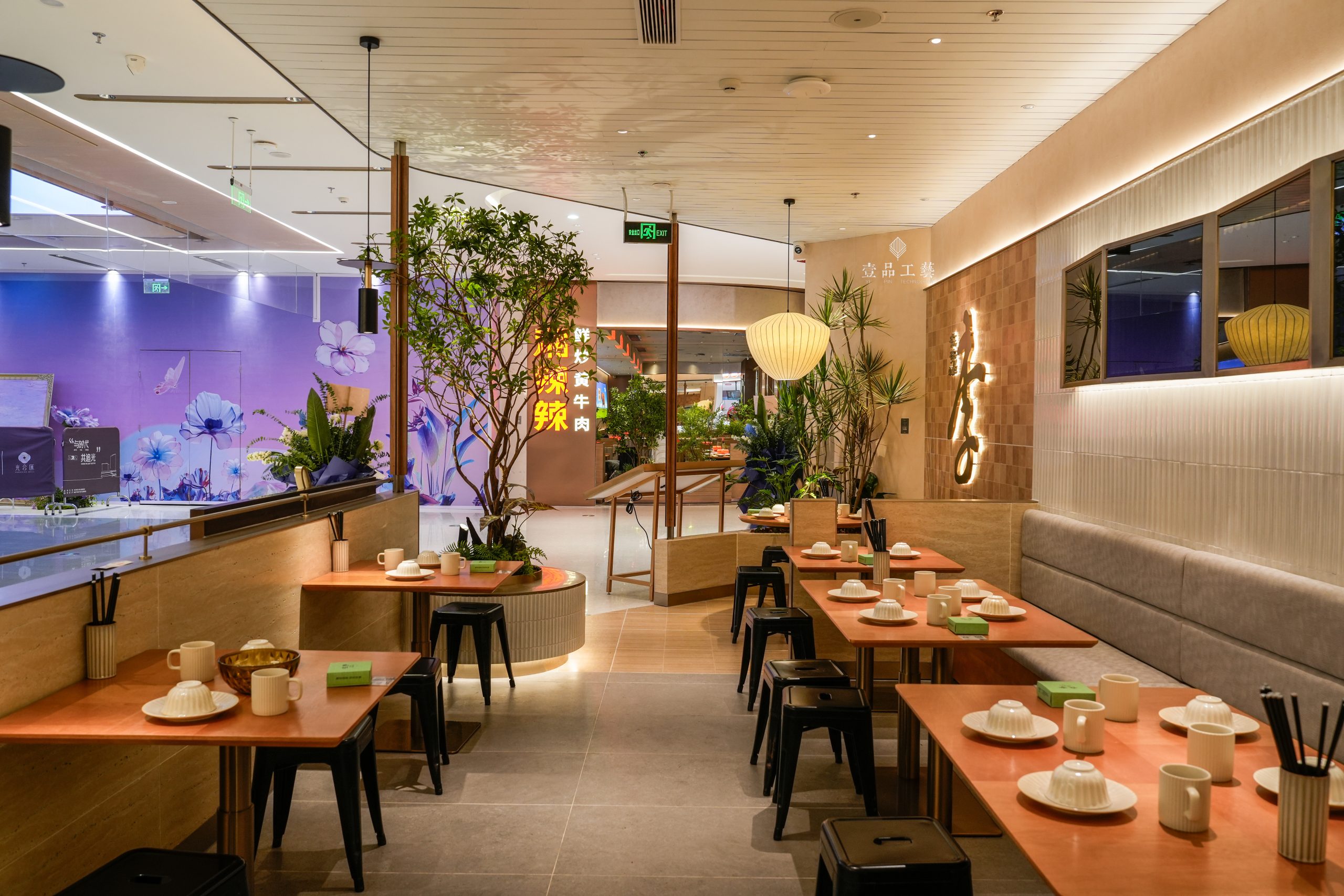 marble table top dining - RESTORIUMSPACE restaurant furniture
