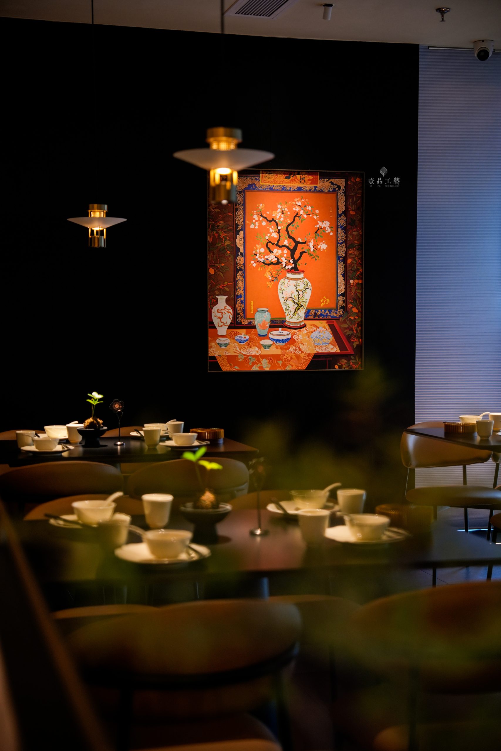 commercial restaurant tables and chairs - RESTORIUMSPACE restaurant furniture